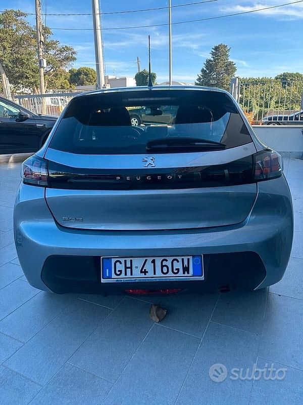 Usata Peugeot 208 Allure 102 CV (75 kW) 2021 Grigio Utilitaria