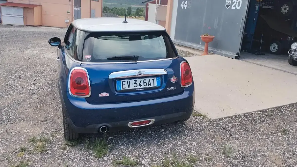 Usata Mini Cooper D 116 CV (85 kW) 2014 Bluazzurro Utilitaria