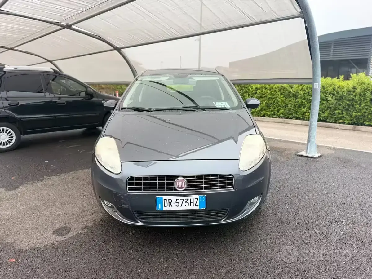 Usata Fiat Punto Classica 60 CV (44 kW) 2008 Grigio Utilitaria