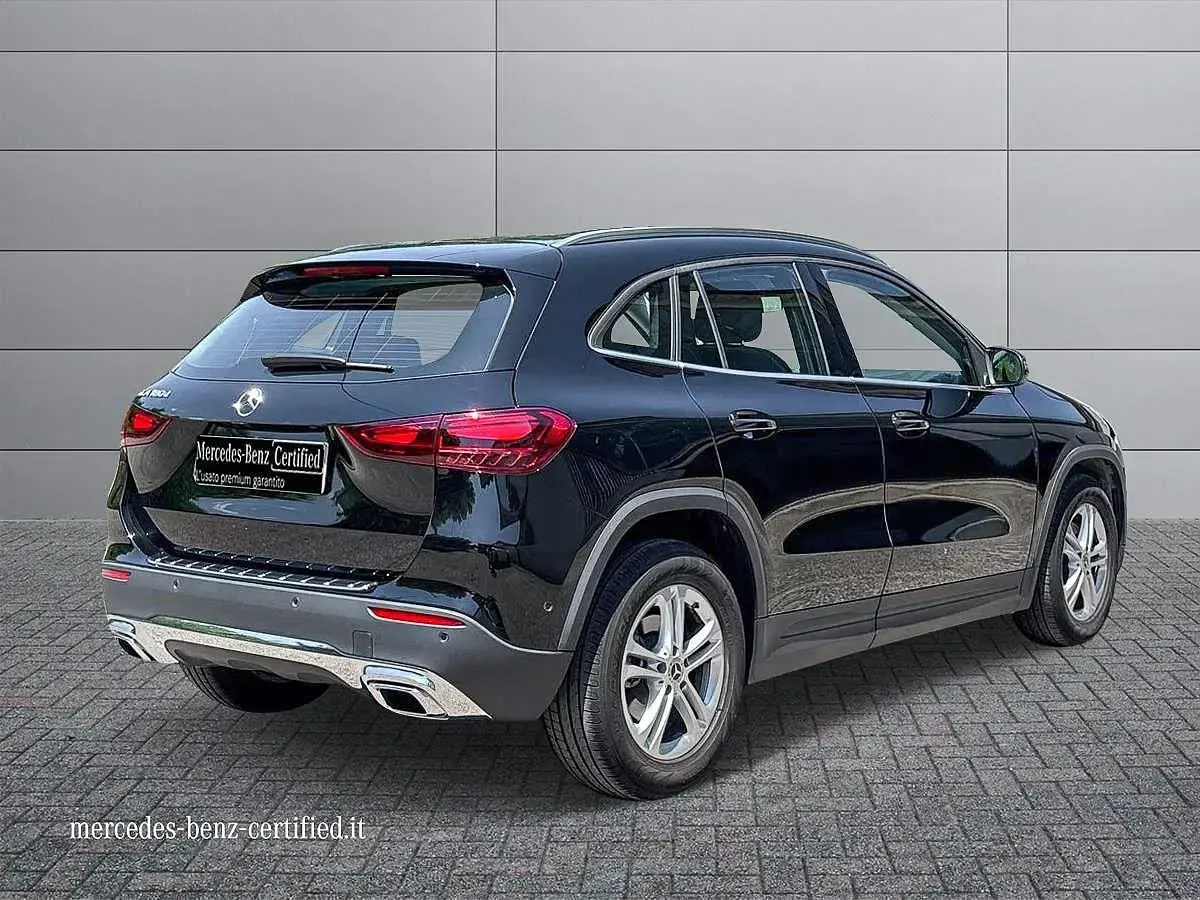 Usata Mercedes GLA180 Advanced 116 CV (85 kW) 2023 Nero SUV
