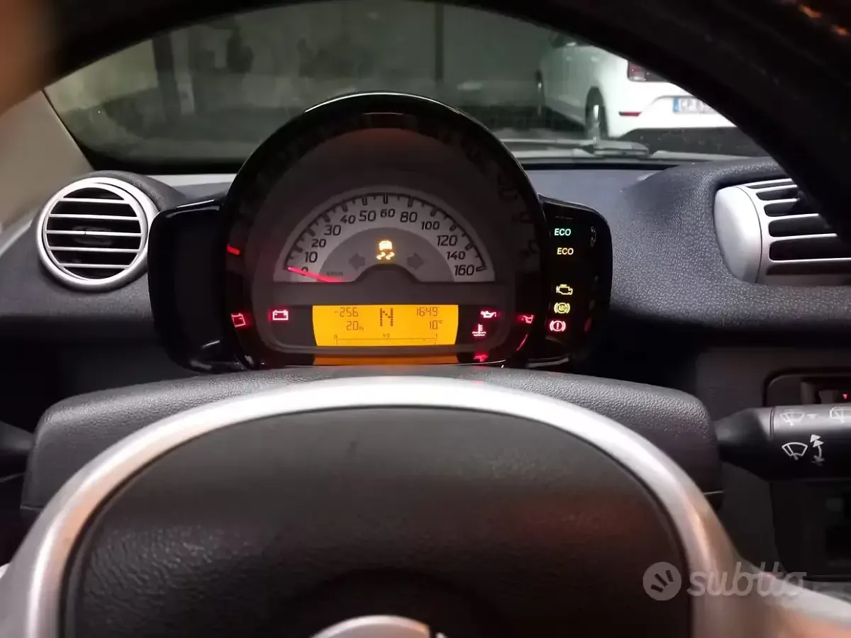 Usata Smart ForTwo Coupé 71 CV (52 kW) 2024 Marrone Coupé