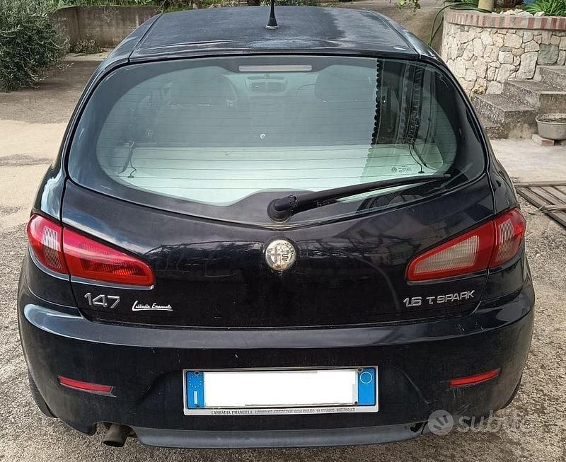 Usata Alfa Romeo 147 Progression 120 CV (88 kW) 2006 Nero Utilitaria