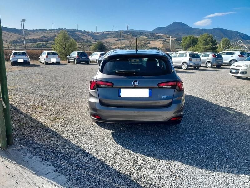 Usata Fiat Tipo Business 120 CV (88 kW) 2019 Marrone Station wagon