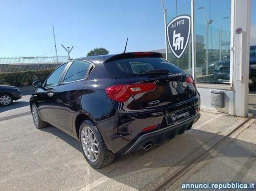 Usata Alfa Romeo Giulietta Business 120 CV (88 kW) 2019 Nero Utilitaria