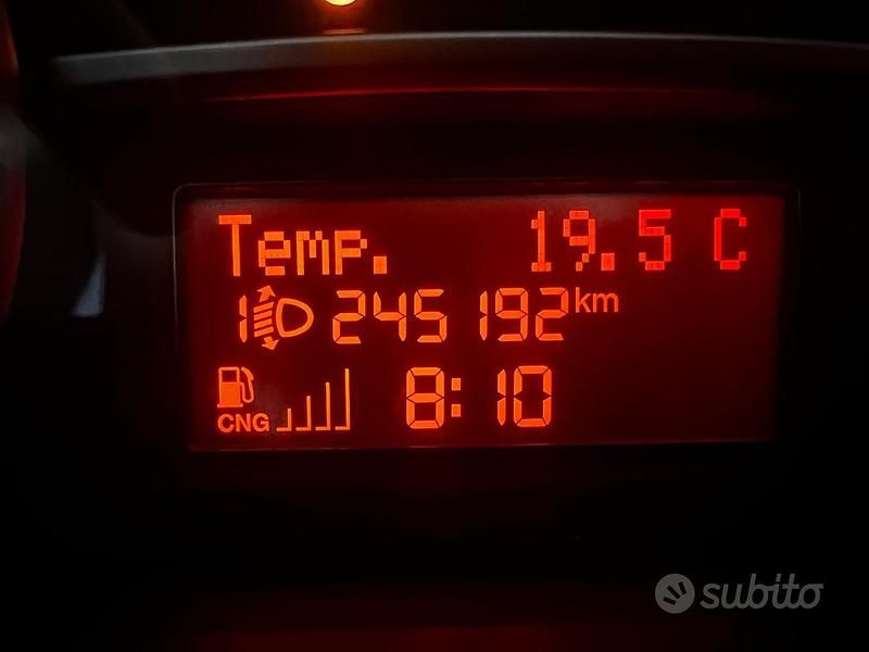 Usata Fiat Doblò 120 CV (88 kW) 2015 Blu Monovolume