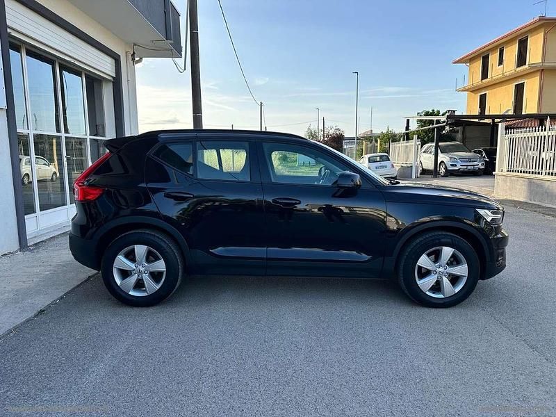 Usata Volvo XC40 Business Edition 150 CV (110 kW) 2019 Nero SUV
