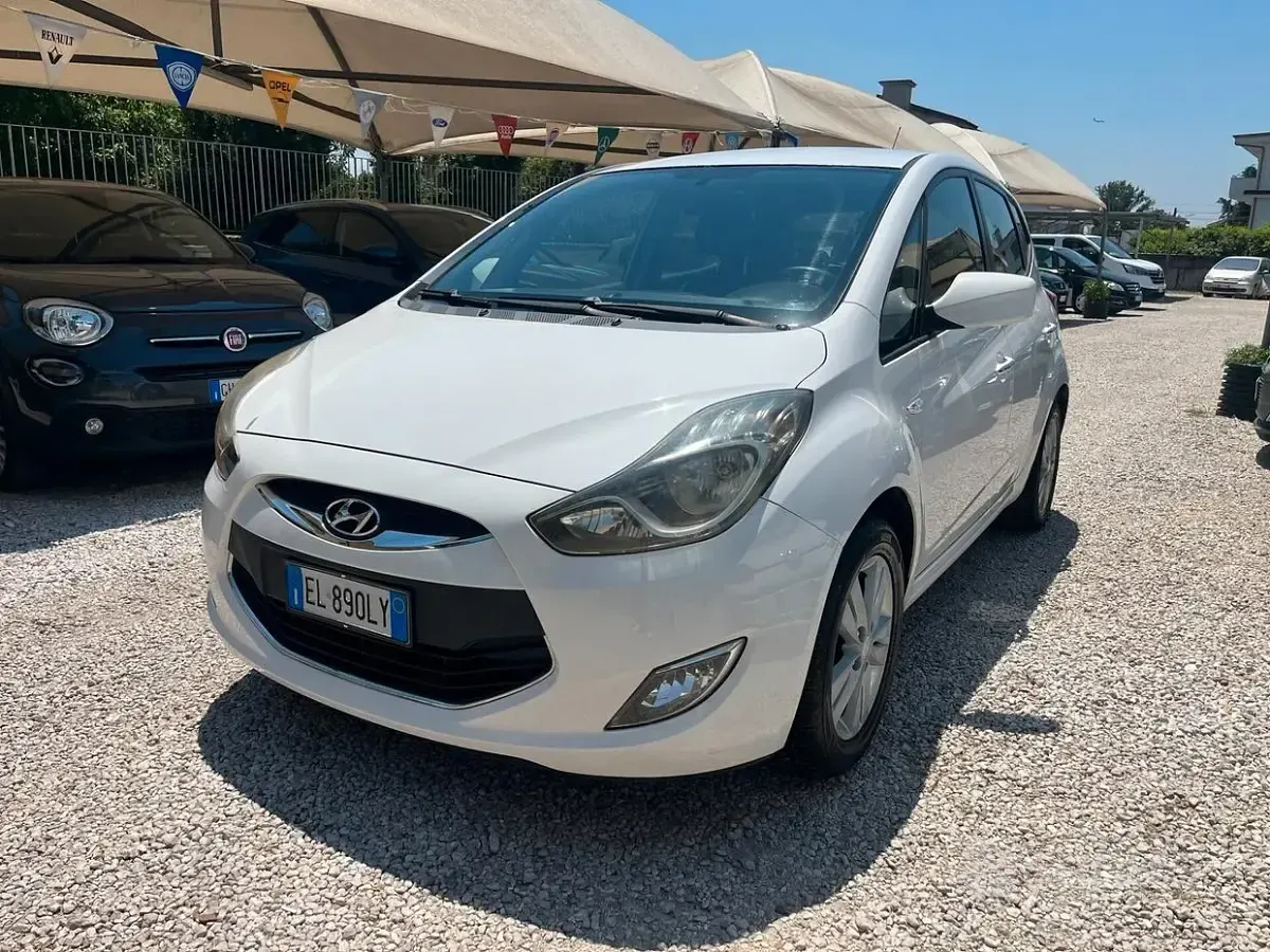 Usata Hyundai ix20 Comfort 90 CV (66 kW) 2012 Bianco Utilitaria