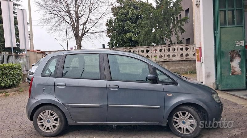 Usata Fiat Idea 2006 Grigio Monovolume