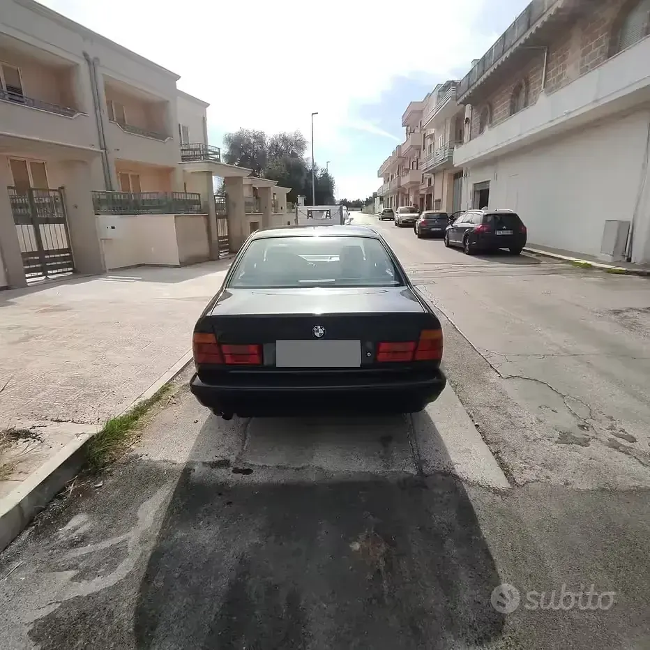 Usata BMW 520 Efficient Dynamics 150 CV (110 kW) 1990 Nero Berlina