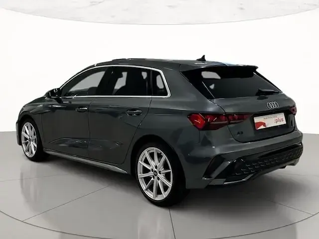 Käytetty Audi A3 S-Line 150 HP (110 kW) 2026 Harmaa