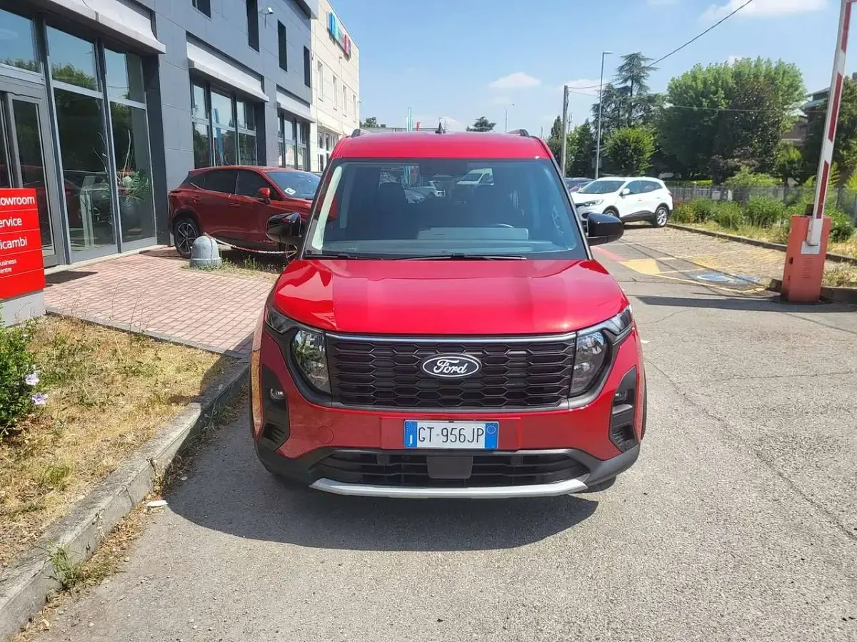 Usata Ford Tourneo Courier Active 126 CV (92 kW) 2024 Rosso Monovolume