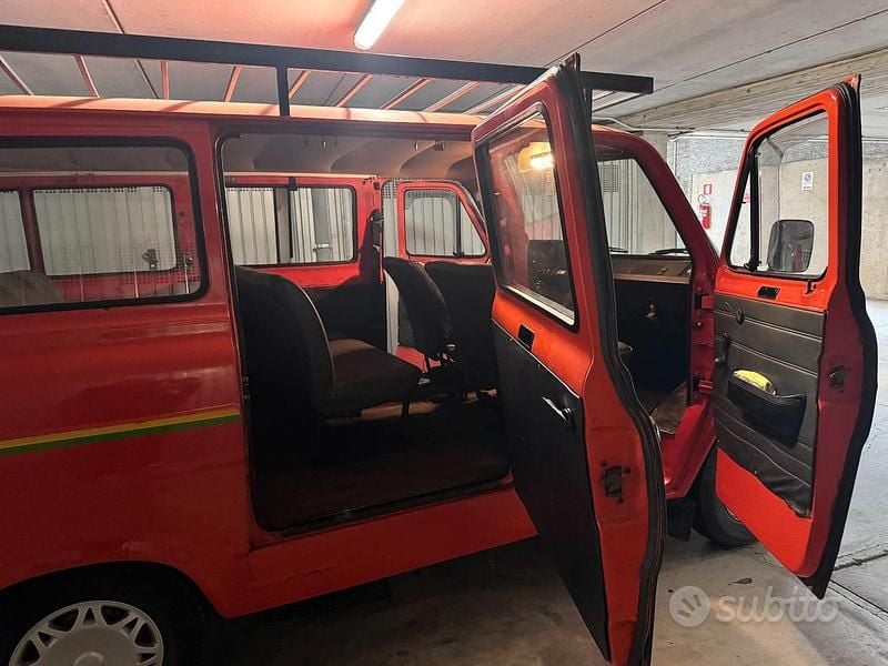 Occasion Ford Transit 1985 Rouge Berline