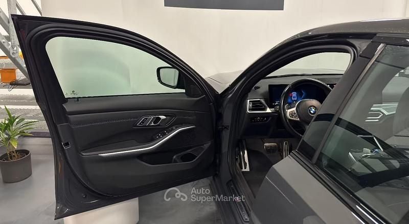 Usata BMW 320 M Sport 190 CV (139 kW) 2023 Gray Berlina