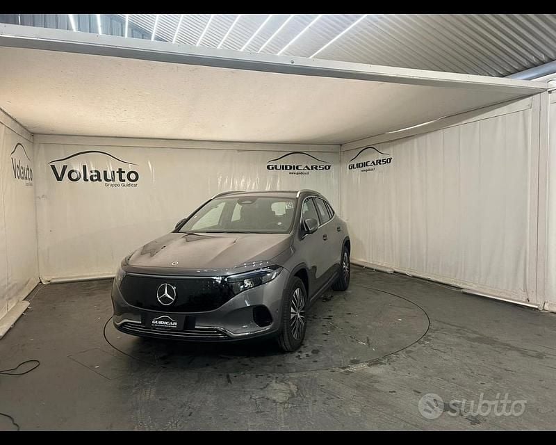 Grigio Nuova 2025 Mercedes EQA300 Advanced SUV | 41.500 € (Ottimo prezzo) - Immagine 1/4