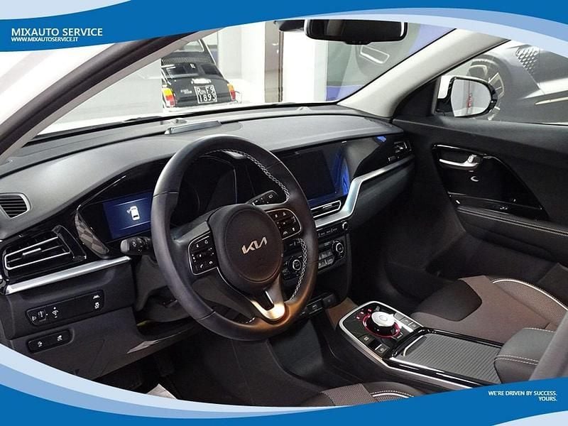 Usata Kia e-Niro 150 kW (204 CV) 2022 Bianco perlato SUV
