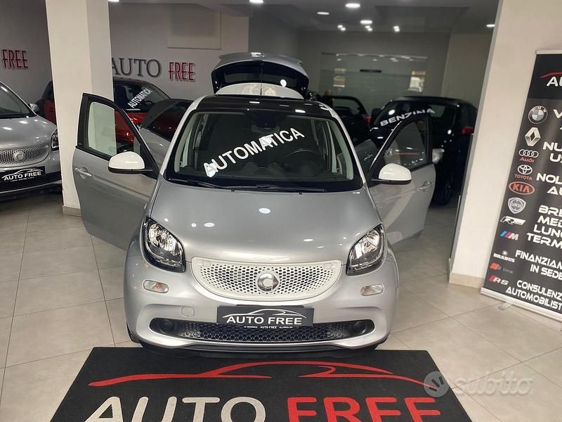 Usata Smart ForFour Passion 89 CV (65 kW) 2017 Grigio Utilitaria