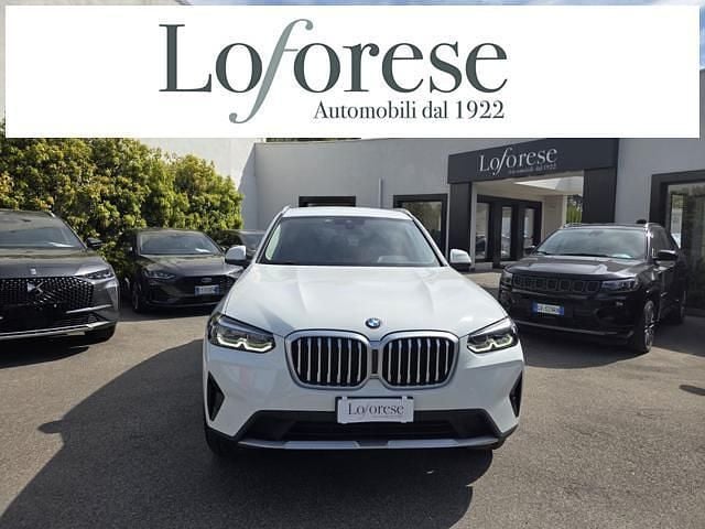 Usata BMW X3 190 CV (139 kW) 2023 Bianco metallizzato SUV