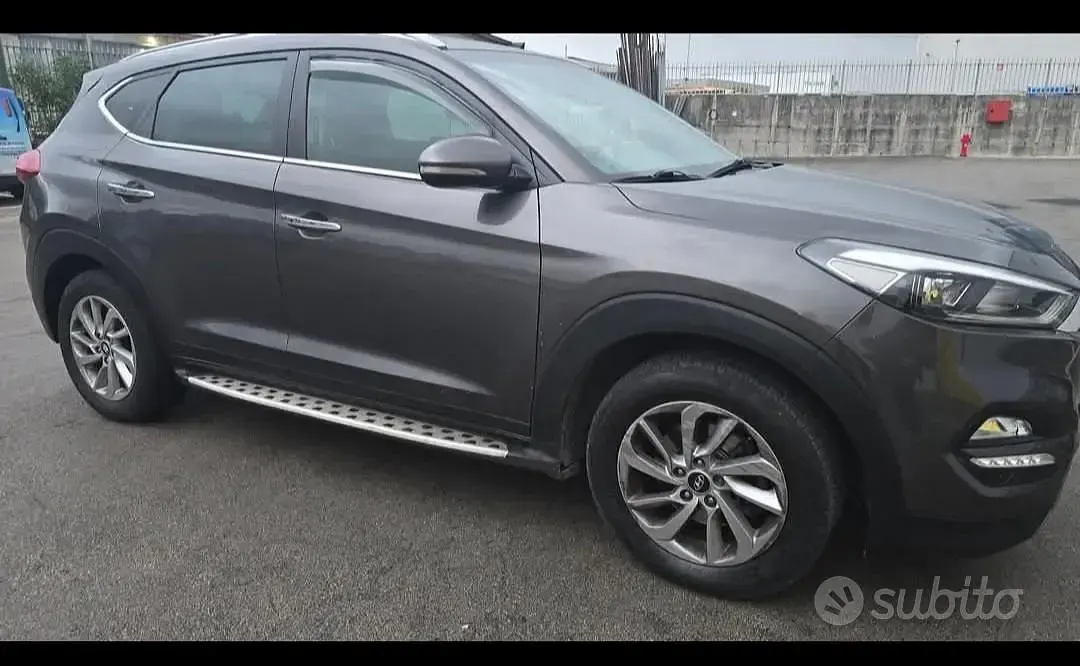 Usata Hyundai Tucson Xpossible 116 CV (85 kW) 2017 Grigio SUV