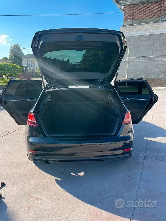 Usata Audi A3 110 CV (80 kW) 2016 Nero Monovolume
