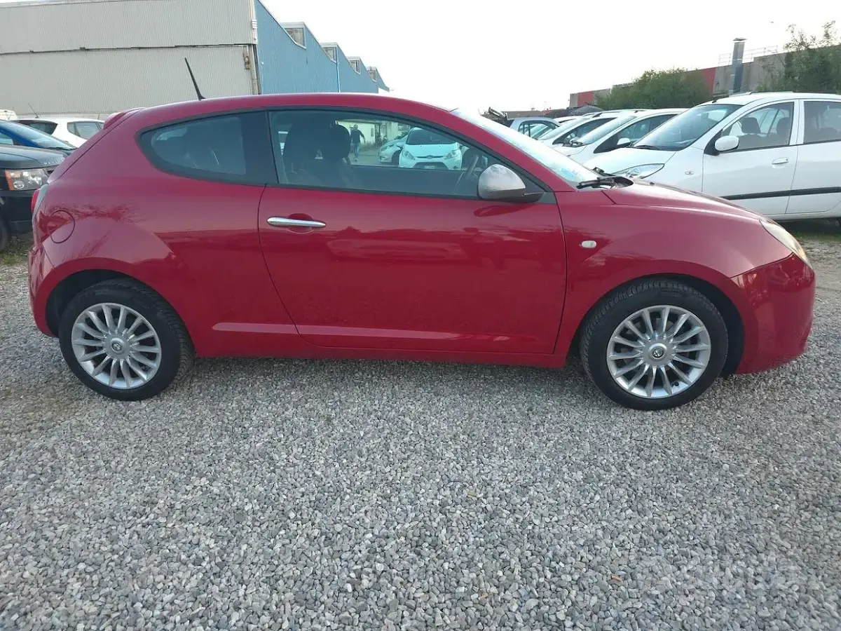 Gebraucht Alfa Romeo MiTo 85 PS (62 kW) 2015 Rot Kleinwagen