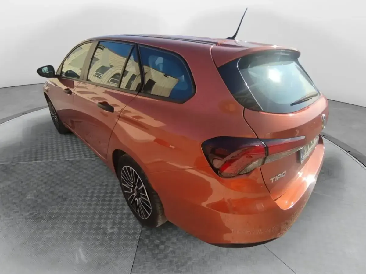 Usata Fiat Tipo 100 CV (73 kW) 2023 Grigio Station wagon