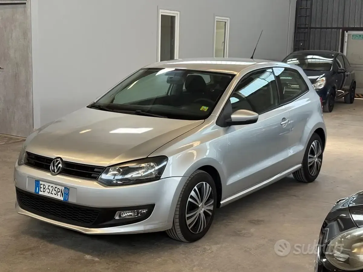 Usata VW Polo Trendline 60 CV (44 kW) 2010 Grigio Utilitaria
