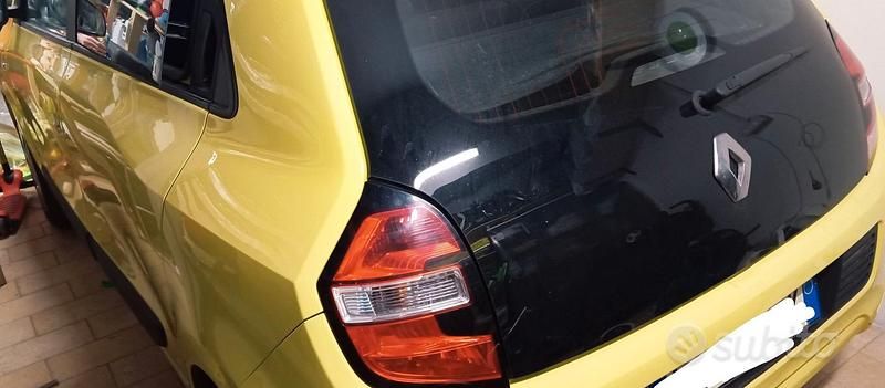 Usata Renault Twingo 69 CV (50 kW) 2015 Giallo Utilitaria