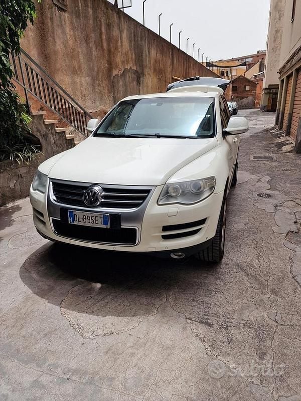 Usata VW Touareg 240 CV (176 kW) 2008 Bianco SUV
