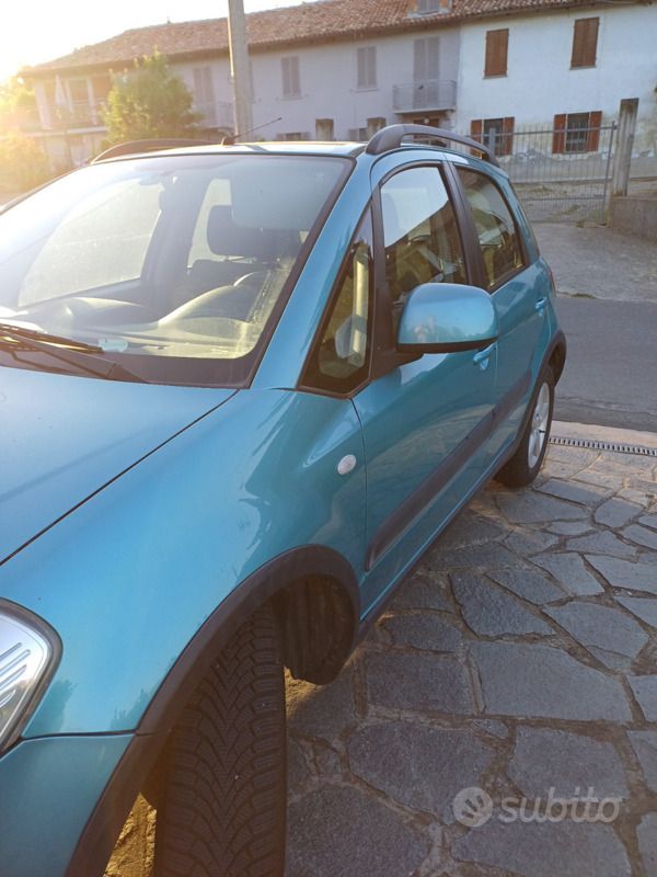 Usata Suzuki SX4 2009 Blu SUV