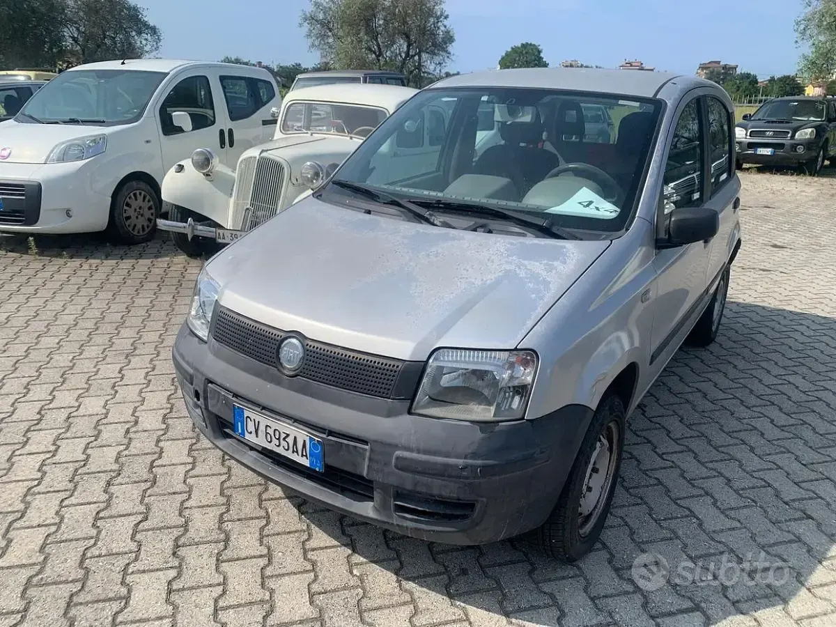 Usata Fiat Panda 4x4 Climbing 69 CV (50 kW) 2006 Utilitaria
