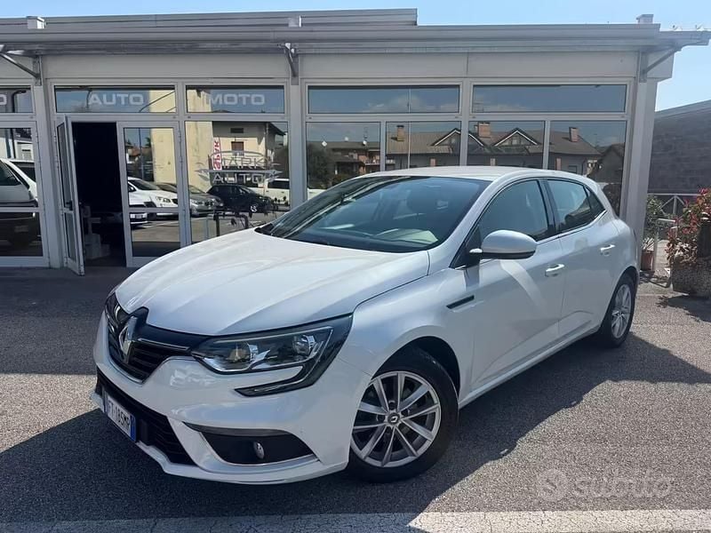 Usata Renault Mégane IV Business 90 CV (66 kW) 2018 Bianco Berlina
