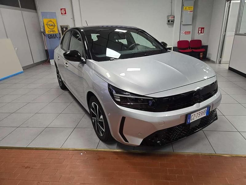 Usata Opel Corsa 101 CV (74 kW) 2025 Argento Utilitaria