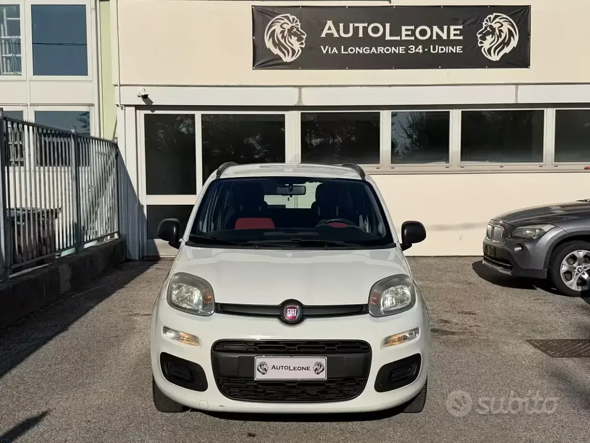 Usata Fiat Panda Lounge 69 CV (50 kW) 2013 Bianco Utilitaria