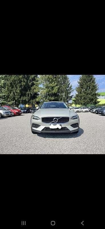 Usata Volvo V60 CC Pro 190 CV (139 kW) 2018 Station wagon
