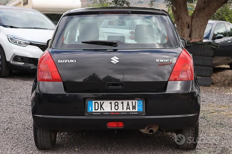 Brugt Suzuki Swift GLX 92 HK (67 kW) 2007 Sort Sedan
