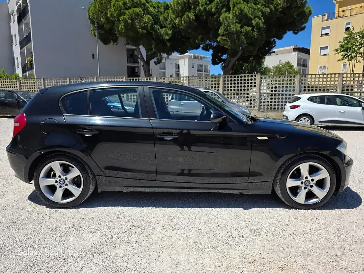 Usata BMW 118 Efficient Dynamics 143 CV (105 kW) 2009 Nero Utilitaria