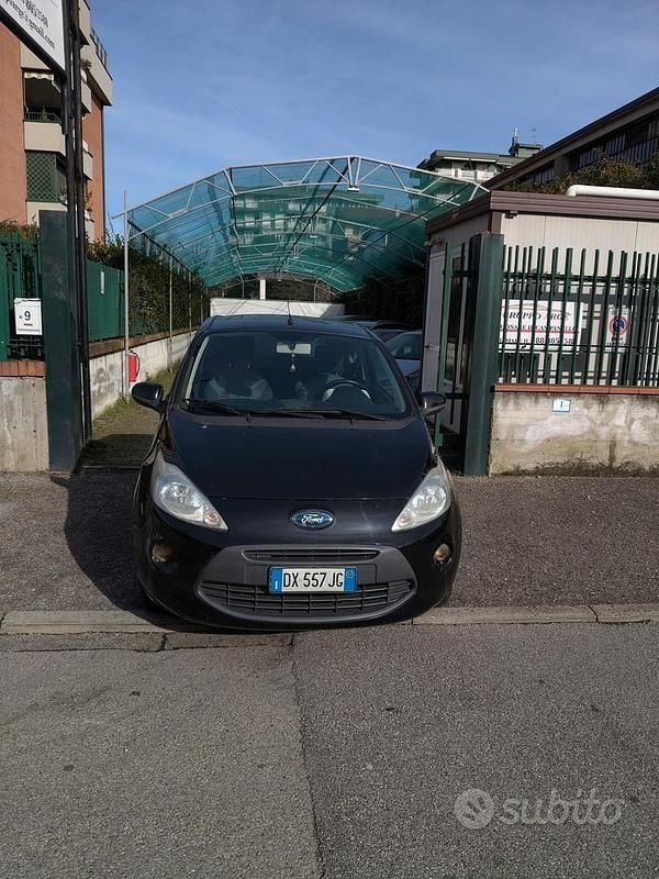 Begagnad Ford Ka Titanium 75 HK (55 kW) 2009 Svart Halvkombi