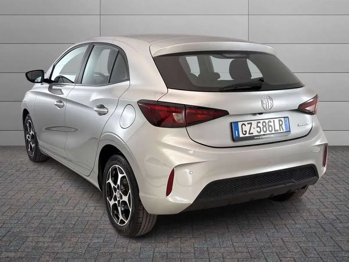 Usata MG MG3 116 CV (85 kW) 2025 Argento Utilitaria
