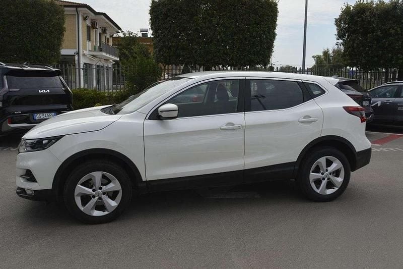 Usata Nissan Qashqai Acenta 110 CV (80 kW) 2019 Bianco SUV