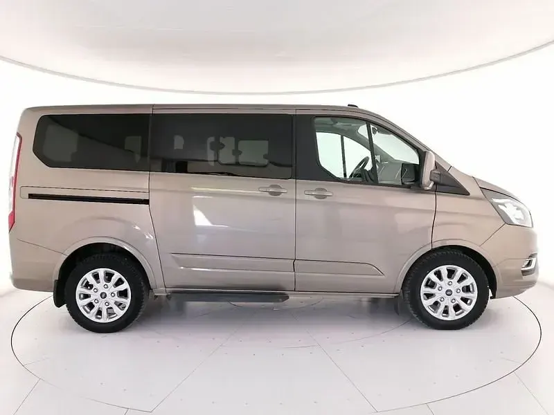 Usata Ford Tourneo Titanium 131 CV (96 kW) 2022 Other Furgone