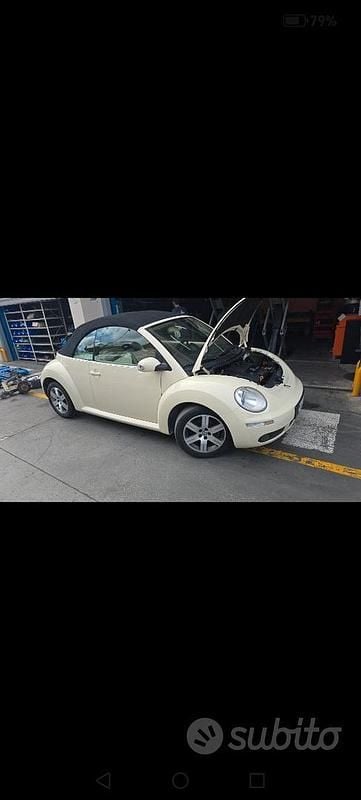 Usata VW Beetle Cabriolet 105 CV (77 kW) 2006 Cabrio