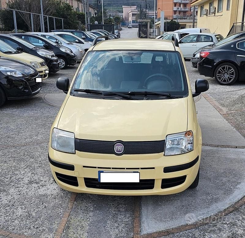 Usata Fiat Panda 69 CV (50 kW) 2012 Giallo Utilitaria
