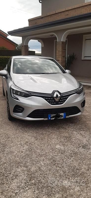 Usata Renault Clio V 145 CV (106 kW) 2022 Grigio Berlina