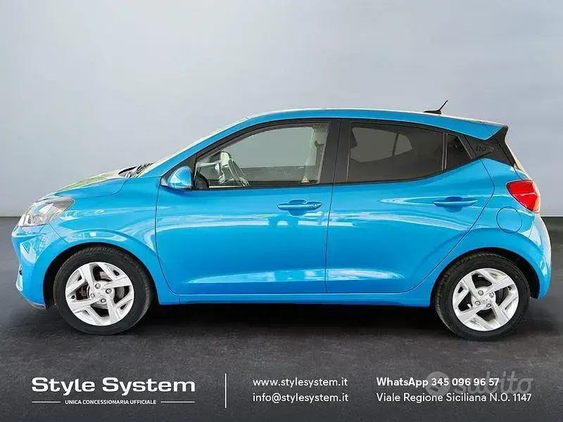 Usata Hyundai i10 67 CV (49 kW) 2022 Bluazzurro Utilitaria