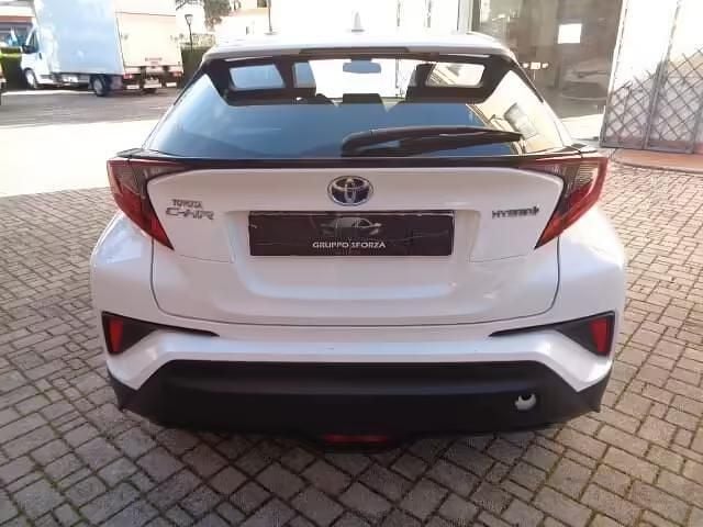 Usata Toyota C-HR Active 97 CV (71 kW) 2023 Bianco SUV