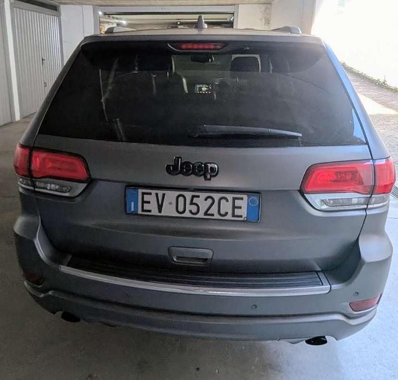 Usata Jeep Grand Cherokee Overland 250 CV (183 kW) 2014 Grigio SUV