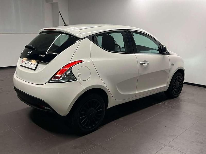 Usata Lancia Ypsilon 69 CV (50 kW) 2023 Other Utilitaria
