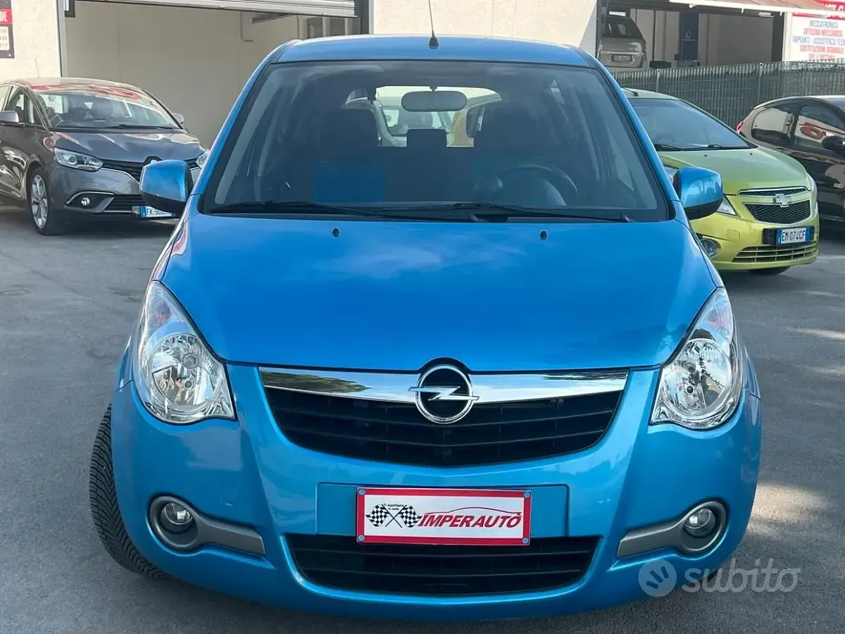 Usata Opel Agila 86 CV (63 kW) 2008 Bluazzurro Utilitaria