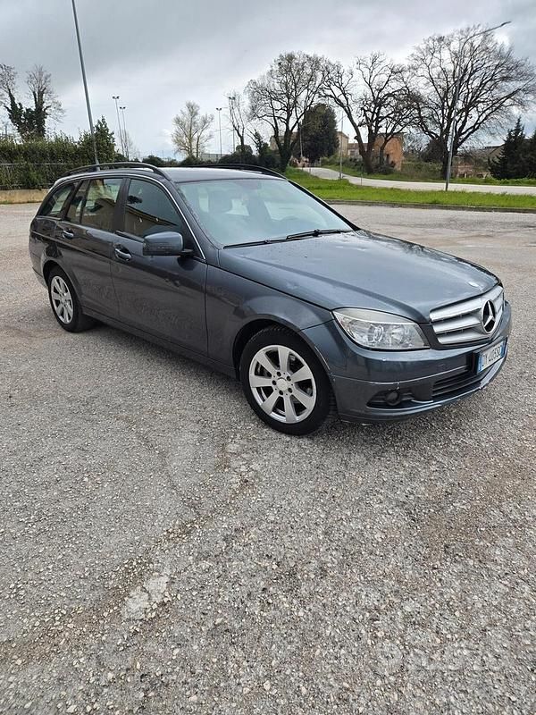 Usata Mercedes C220 Classic 135 CV (99 kW) 2009 Grigio Station wagon