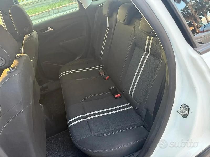 Usata Opel Crossland X Elegance 131 CV (96 kW) 2024 Bianco SUV